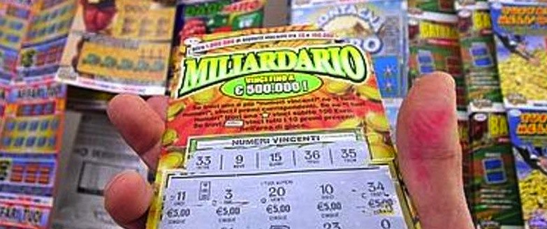 Pacco Gratta E Vinci Da 300 Euro Vincita Minima