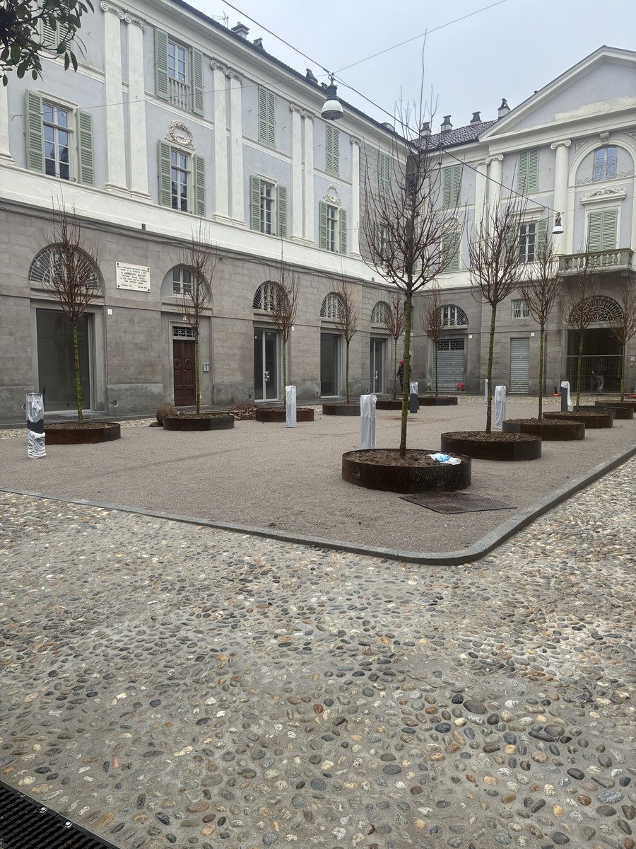 Dopo i lavori del Piano Kipar riapre piazza Alciati