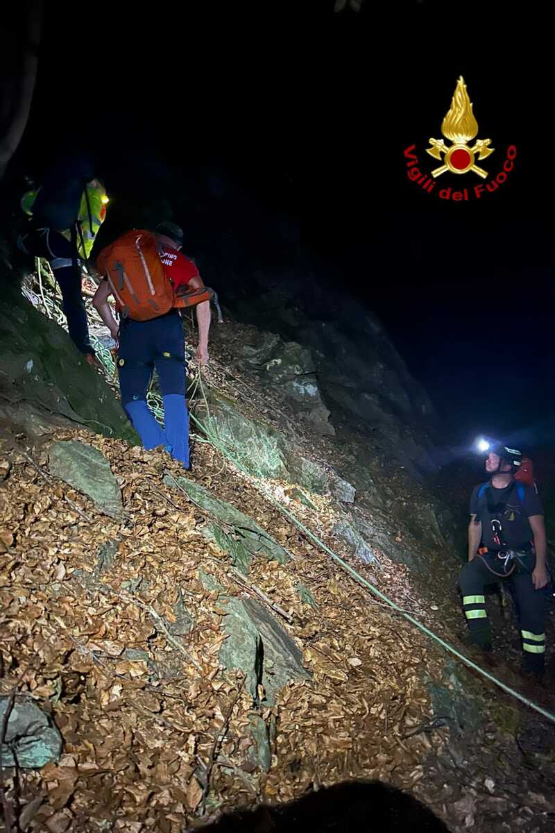 Ferito e bloccato in un dirupo: notte di ricerche per i soccorritori