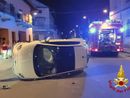 Scontro a Livorno Ferraris, una persona bloccata tra le lamiere