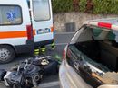 Schianto tra auto e moto, morto un 50enne Schianto tra auto e moto, morto un 50enne