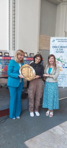 Itis Faccio: borse di studio da Sambonet Paderno Industrie Itis Faccio: borse di studio da Sambonet Paderno Industrie