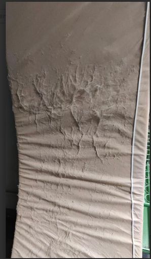 Materassini sporchi nei seggi: levata di scudi delle forze politiche