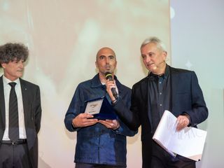 Al centro, Alberto Olivero di Alberto Olivero s.r.l. Al centro, Alberto Olivero di Alberto Olivero s.r.l.