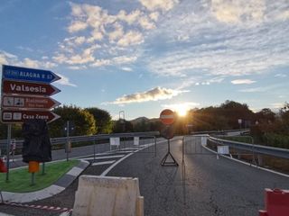Il ponte tra Serravalle e Grignasco chiuso al traffico Il ponte tra Serravalle e Grignasco chiuso al traffico