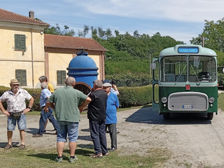 La visita all'elevatore con l'autobus.
