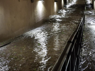 La zona di via Restano allagata La zona di via Restano allagata