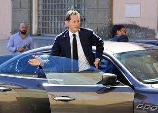 Eredità Agnelli, gip respinge richiesta messa alla prova per Elkann: atti tornano a pm
