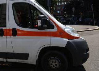 Genova, 61enne muore schiacciato da pressa
