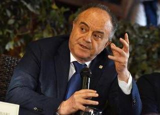 Referendum giustizia, Gratteri choc: "Persone perbene per il No, per il Sì massoneria deviata e imputati" Referendum giustizia, Gratteri choc: "Persone perbene per il No, per il Sì massoneria deviata e imputati"