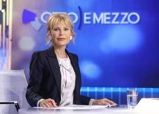 Milano Cortina, Quirinale scrive a Gruber: "Richiesta sanzione a telecronista è notizia falsa" Milano Cortina, Quirinale scrive a Gruber: "Richiesta sanzione a telecronista è notizia falsa"