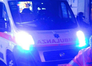 Scontro sul raccordo Torino-Pinerolo, morto un uomo Scontro sul raccordo Torino-Pinerolo, morto un uomo