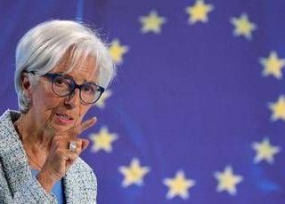 Passo indietro Lagarde? L'obiettivo è sottrarre la Bce al rischio di una deriva in stile Trump/Fed