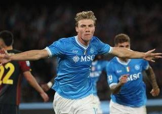 Napoli-Genoa 2-1, rimonta azzurra con Anguissa e Hojlund Napoli-Genoa 2-1, rimonta azzurra con Anguissa e Hojlund