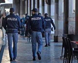 Funzionario Mimit aggredito a Termini: altri due fermati, 20enni tunisini