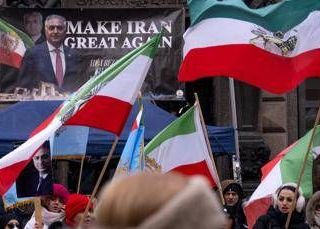 Iran, il ruolo di Reza Pahlavi: guida delle proteste o re senza regno?