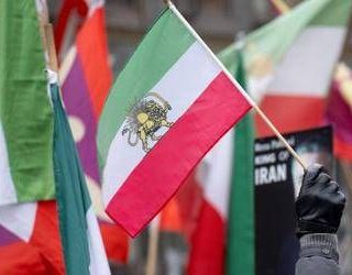 Iran, tv di Stato mostra migliaia a Teheran a sostegno del regime. Ong: saliti a 572 i morti per le proteste