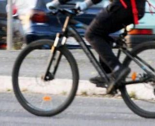 Aggressione rider a Roma, fermo convalidato ma tunisini tornano liberi