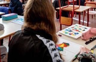 Palermo, la scuola è senza riscaldamento: un'alunna si sente male