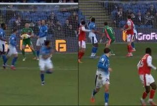 Clamoroso in Inghilterra, ecco l'autogol... dell'anno - Il video