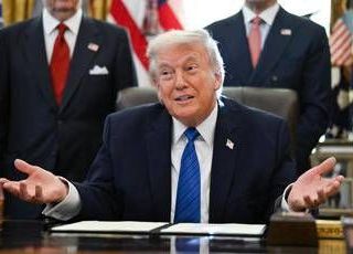 Clima, l'amministrazione Trump dice addio alle regole contro il riscaldamento globale Clima, l'amministrazione Trump dice addio alle regole contro il riscaldamento globale