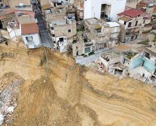 Niscemi, Schifani annuncia: "Da domani rimborso di 400 euro per ogni famiglia sfollata"