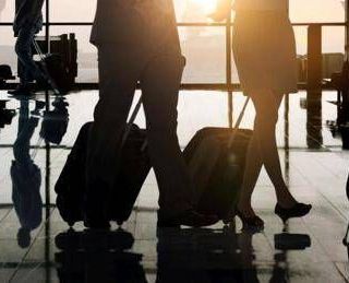 Aeroporti, estate da incubo: con nuovo sistema Ue code di 4 ore per chi viene da fuori