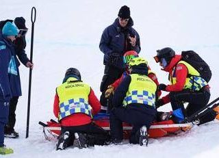 Milano Cortina, paura per Liu Jiayu: la snowboarder cade male e viene portata via in barella