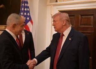 Iran, Trump vede Netanyahu e insiste su negoziati: "Devono continuare" Iran, Trump vede Netanyahu e insiste su negoziati: "Devono continuare"