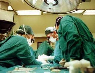 Trapianto di cuore danneggiato, il cardiochirurgo Chiariello: "Scelta probabilmente obbligata" Trapianto di cuore danneggiato, il cardiochirurgo Chiariello: "Scelta probabilmente obbligata"