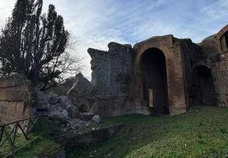 Villa Adriana, cede porzione mura delle Piccole Terme