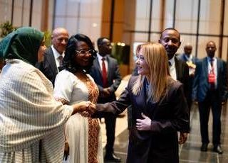 Italia-Africa, Meloni in Etiopia rilancia il Piano Mattei: "Scommessa che stiamo vincendo"