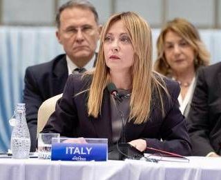 Ue-Usa, Meloni: "Serve unità, non divisione. Critiche Merz a mondo Maga? Non condivido"