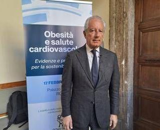 Cardiologo Perrone Filardi: "Curare obesità riduce infarto, ictus e ricoveri"
