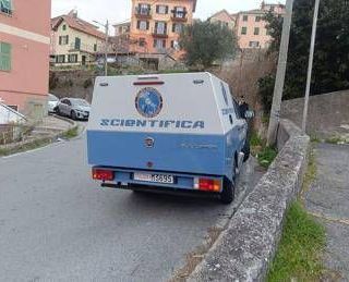 Donna uccisa a coltellate in casa a Genova, il figlio: "Non ricordo nulla"