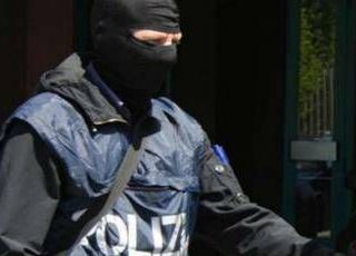 Arezzo, 15enne indagato per propaganda d'odio e istigazione a delinquere