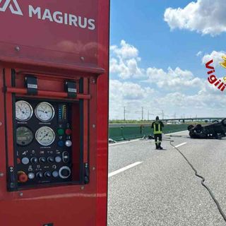 Si ribalta e si incendia dopo l'incidente