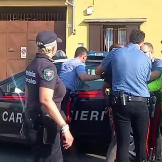 Arrestato l'uomo che ha dato fuoco alla sua casa