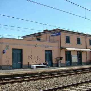 Persona investita dal treno: sospesa la circolazione sulla Torino - Milano
