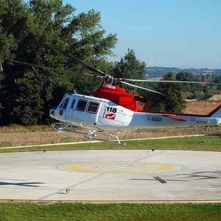 Cavaglià, 19enne rimane incastrato in una macchina agricola, elitrasportato al CTO