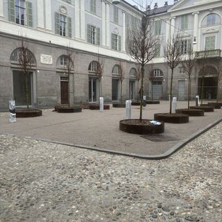 Dopo i lavori del Piano Kipar riapre piazza Alciati