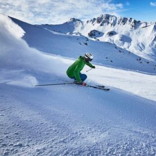 Rischio valanghe elevato: «Sciatori e ciaspolatori, evitate il fuori pista»