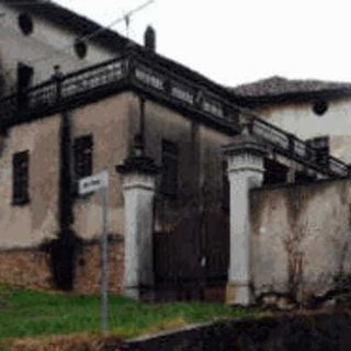 Villa Corinna di Lessona, una delle proprietà in vendita