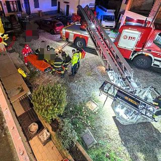 Malore in casa, intervengono i Vigili del Fuoco