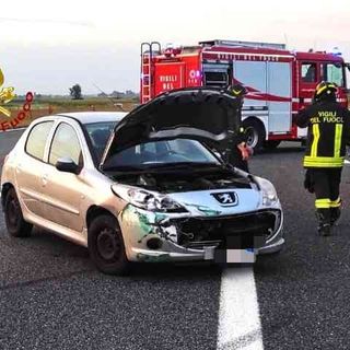 Incidente sulla A4, mezzi di soccorso al lavoro