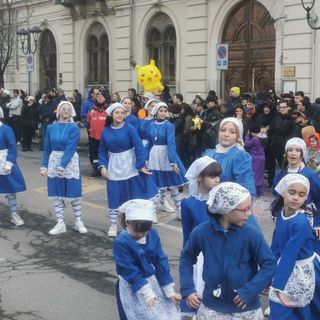 Carnevale: le immagini della prima sfilata