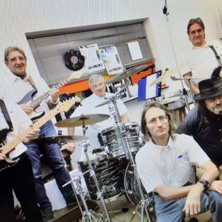 Gli Iceberg suonano alla Ca dal Mariu Bel