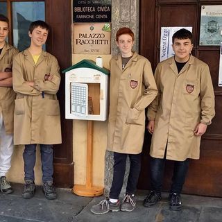 In funzione le "casette gira-libro" progettate e realizzate dagli studenti