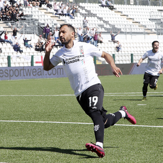 Laribi dopo il gol (Lussoso)