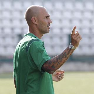 Pro - Lucchese, i Bianchi vincono all'extra time